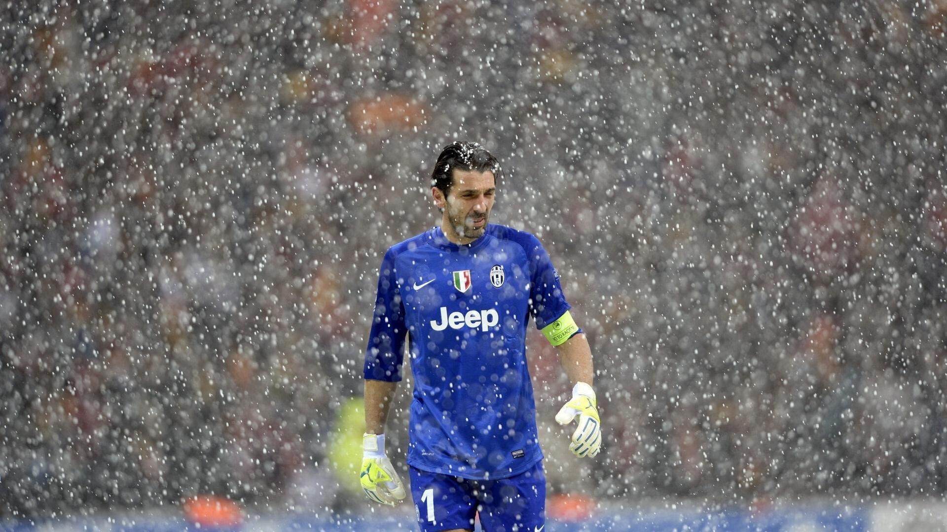 博洛尼亚强硬留人！英超多队追逐新星卡斯特罗遇阻，斯基拉确认非卖品立场